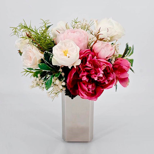 White and pink bouquet for enfeu 